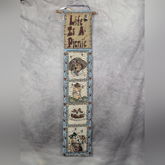 Boyd Bears Forever Friends Tapestry NWT Life Is A Picnic Excellent Condition - Picture 1 of 11